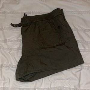LOFT Outlet Cargo Shorts - XL